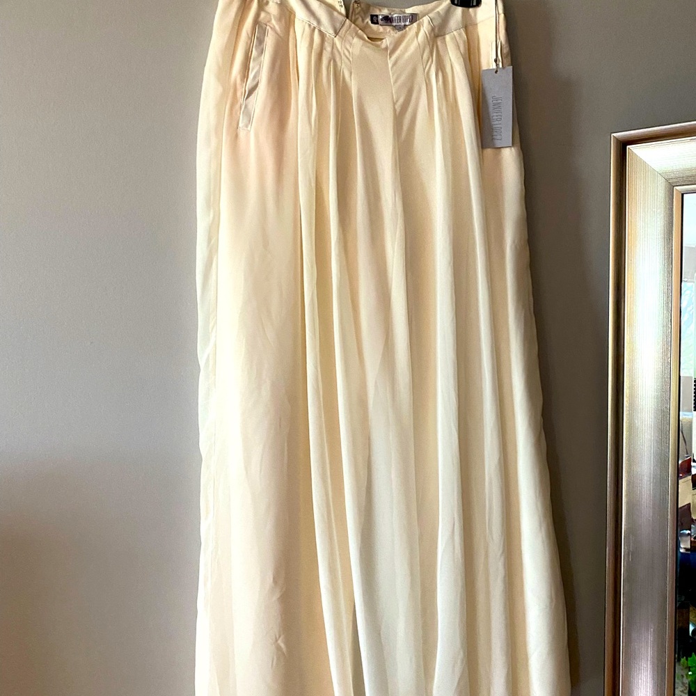 Cream colored Jennifer Lopez pants